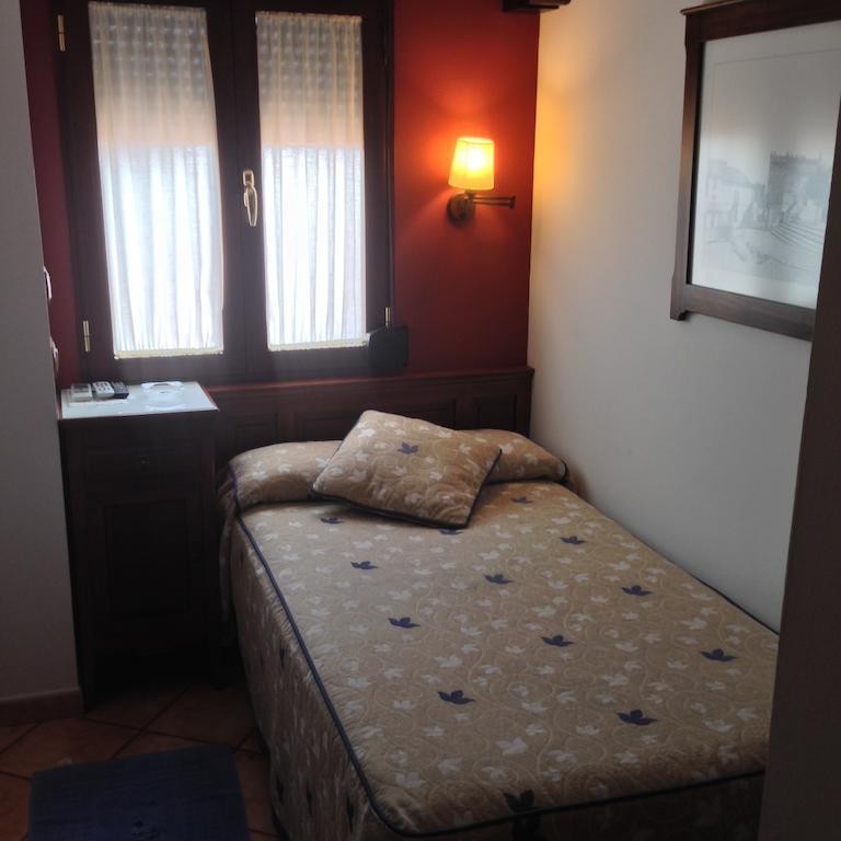 Hotel Hospederia Ana Pilar Porcuna Zimmer foto